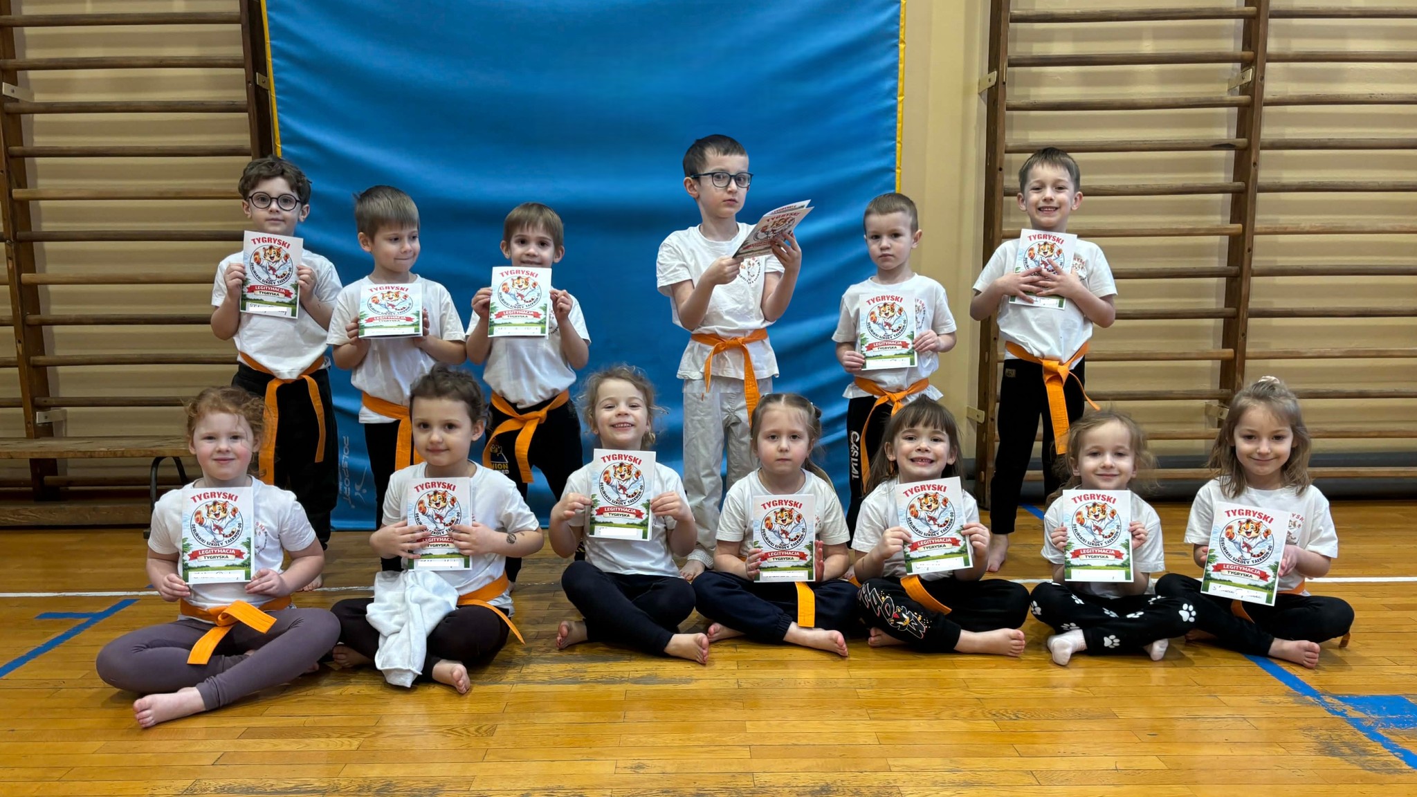 Nasze Tygryski otrzymały swoje legitymacje oraz pierwsze – białe belki